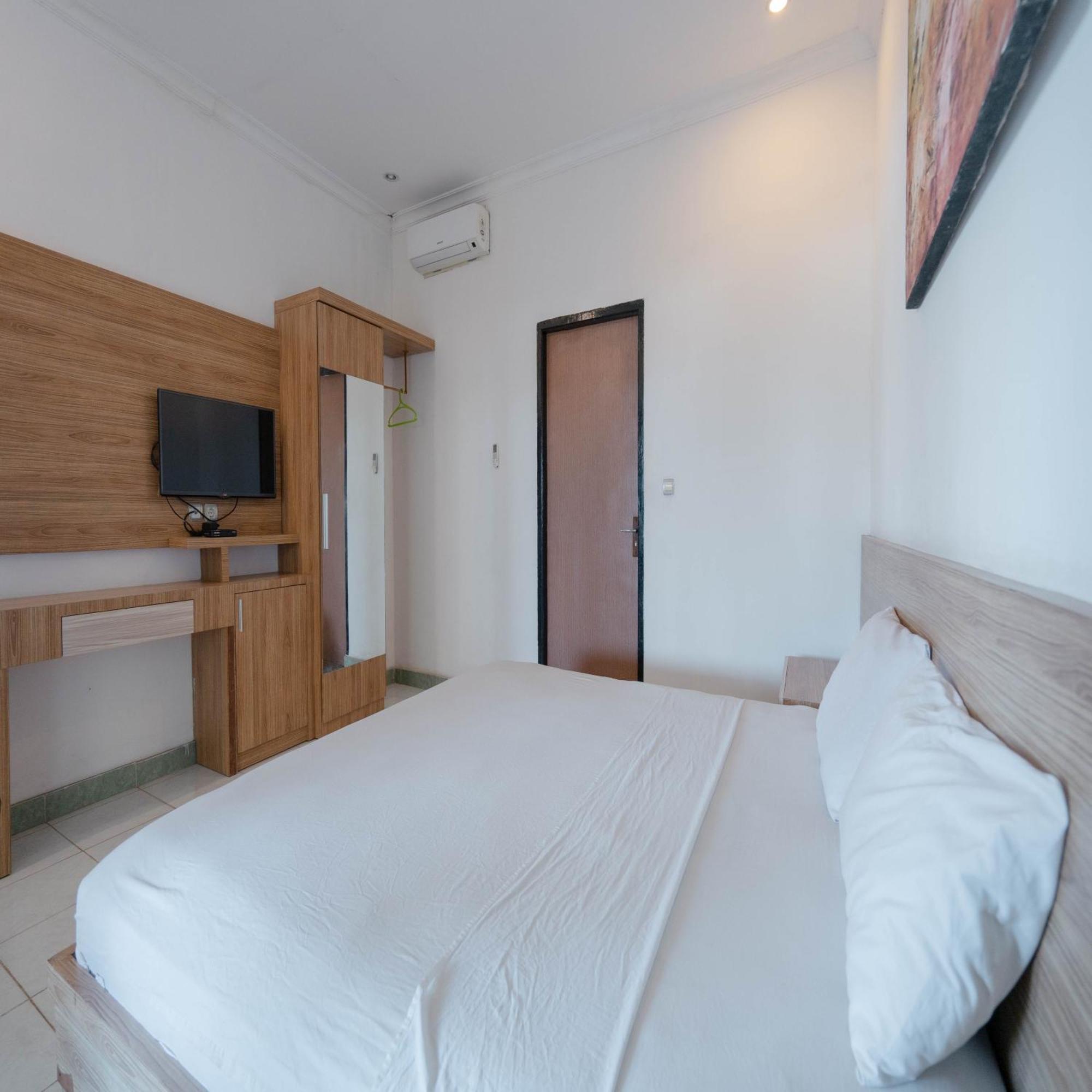 Gili White Bamboo Resort Gili Trawangan Exterior photo